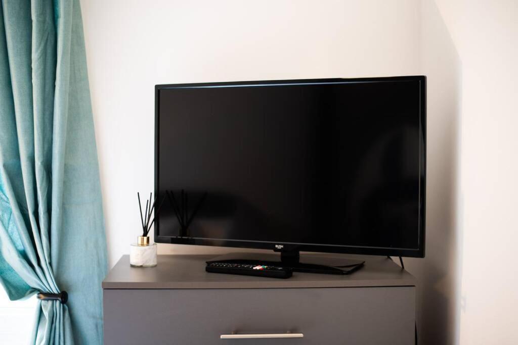 Apartment At Neptune With Parking Space - Tv In Every Bedroom!